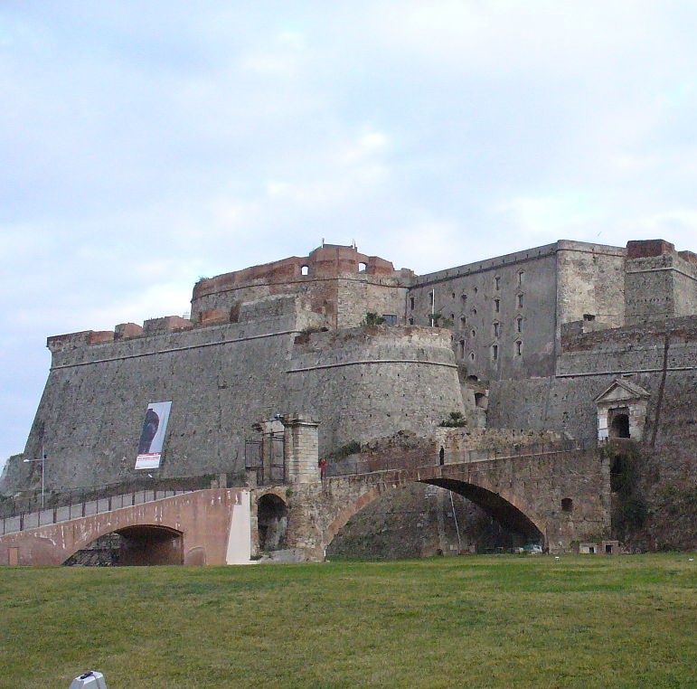 1280px-Fortezza_del_priàmar